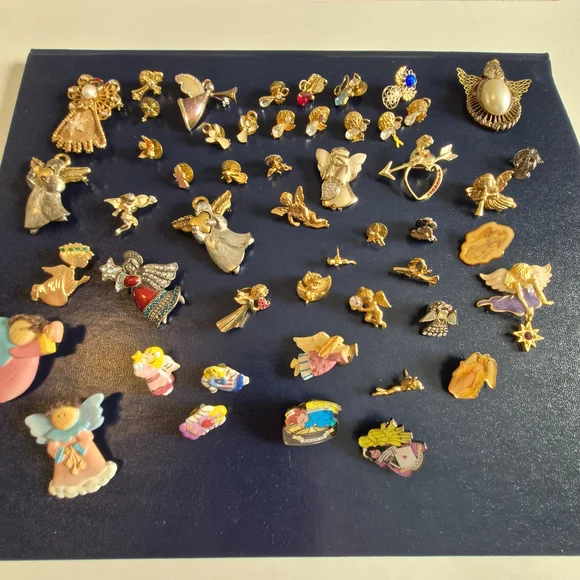 Assorted Angel Brooches and Pins - Picture 2 of 7